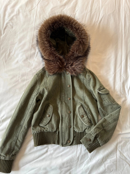 Jacke mit Pelzkragen