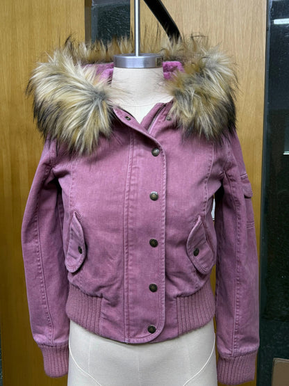 Jacke mit Pelzkragen